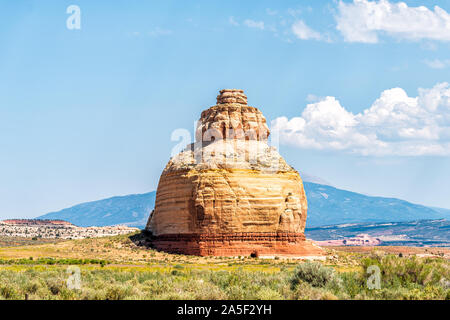 Church Rock butte ou mesa durant la journée dans l'Utah en matin jour avec formations uniques Banque D'Images