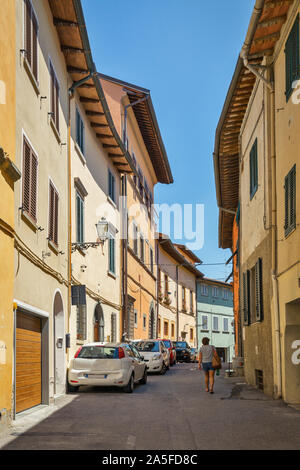 Montopoli in Val d'Arno rue Falcone étroit de l'architecture. C'est une municipalité dans la province de Pise dans la région Toscane. Banque D'Images