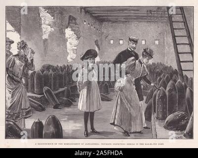 Une réminiscence du bombardement d'Alexandrie : les touristes l'inspection des coques en le Ras-El-étain Fort - l'Illustrated London News 1896. Banque D'Images