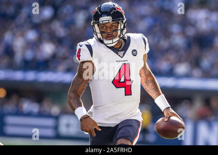 Indianapolis, Indiana, USA. 20 Oct, 2019. Le quart-arrière des Houston Texans Deshaun Watson (4) s'exécute avec la balle dans la première moitié du match entre les Houston Texans et les Indianapolis Colts au Lucas Oil Stadium, Indianapolis, Indiana. Crédit : Scott Stuart/ZUMA/Alamy Fil Live News Banque D'Images