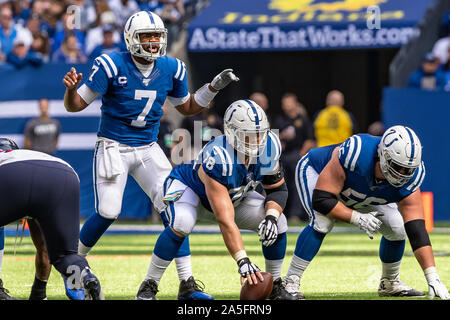 Indianapolis, Indiana, USA. 20 Oct, 2019. Indianapolis Colts quarterback Jacoby Brissett (7) appelle le jeu dans la première moitié du match entre les Houston Texans et les Indianapolis Colts au Lucas Oil Stadium, Indianapolis, Indiana. Crédit : Scott Stuart/ZUMA/Alamy Fil Live News Banque D'Images