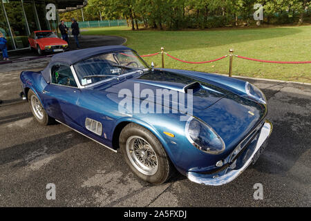 La France, de Linas-Montlhéry. 19 Oct, 2019. Rencontre italienne 2019, l'Autodrome de Linas-Montlhéry le circuit mythique de Linas-Montlhéry, en France. Banque D'Images