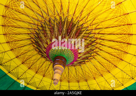 Parapluie bois bijou - close up Banque D'Images