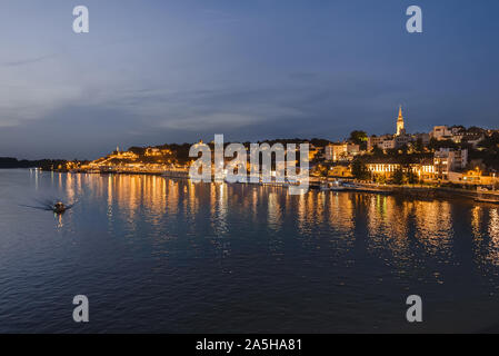 Belgrade Lumières nuit vue panoramique à partir de pont Banque D'Images