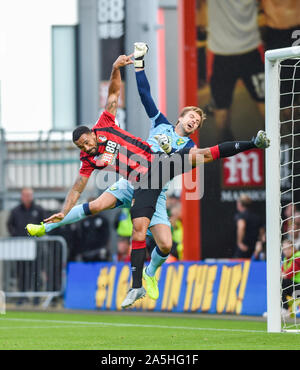 Callum Wilson, de Bournemouth, défie le gardien de but Tim Krul, de Norwich, lors du match de la première ligue entre AFC Bournemouth et Norwich City au stade Vitality Stadium , Bournemouth , 19 octobre 2019 - usage éditorial uniquement. Pas de merchandising. Pour les images de football, les restrictions FA et Premier League s'appliquent inc. Aucune utilisation Internet/mobile sans licence FAPL - pour plus de détails, contactez football Dataco Banque D'Images