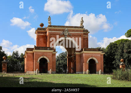 Arch des Quatre Vents à la porte du parc Villa Doria Pamphilj à Rome, Italie Banque D'Images