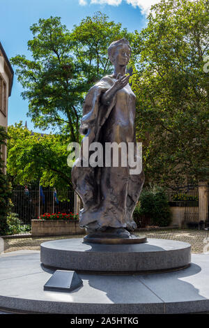 Statue de bronze de la Grande-Duchesse Charlotte (1896-1985), par Jean Cardot, 1990, Place de Clairefontaine, la ville de Luxembourg, Grand-Duché de Luxembourg Banque D'Images