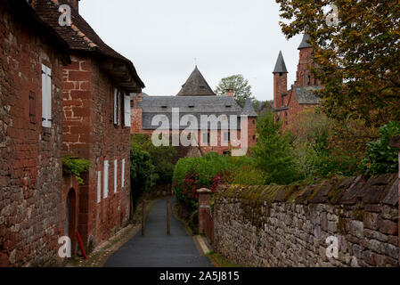 Beau village collonges la rouge dans la région correze en france Banque D'Images