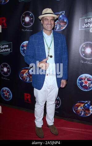 Los Angeles, CA. 18 Oct, 2019. SohoJohnny aux arrivées pour Mars Rocks ! Un concert-bénéfice au profit de la Mars Society, le Globe Theatre, Los Angeles, CA, 18 octobre 2019. Credit : Priscilla Grant/Everett Collection/Alamy Live News Banque D'Images