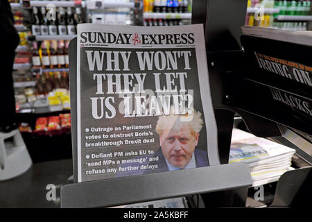 Boris Johnson sur la première page du journal Sunday Express titres 'Pourquoi ne vont-ils pas nous laisser ?" 20 Octobre 2019 Banque D'Images