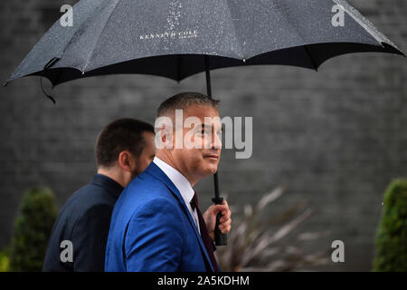 Londres, Grande-Bretagne. 21 Oct, 2019. Brexit britannique Stephen Barclay 10 Secrétaire quitte Downing Street à Londres, Grande-Bretagne, le 21 octobre 2019. Le président de la Chambre des communes britannique, John Bercow, lundi, a rejeté une offre du gouvernement pour un vote sur l'accord dans le Brexit Londres-bruxelles jour. Crédit : Stephen Chung/Xinhua/Alamy Live News Banque D'Images