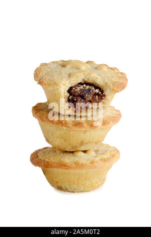 Pile de Tartes Tarte au mincemeat sur fond blanc Banque D'Images