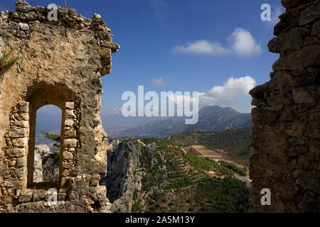 Vue depuis le château de Saint Hilarion, Chypre du Nord, à l'Est Banque D'Images