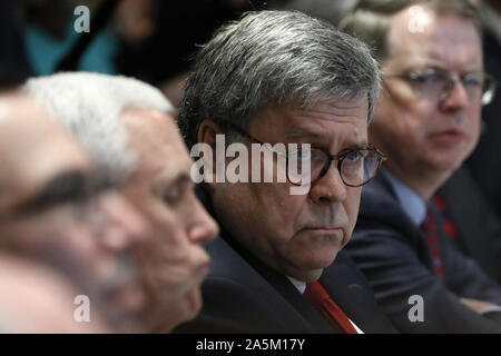 Octobre 21, 2019, Washington, District of Columbia, United States USA : Le procureur général William P. Barr participe à une réunion du Cabinet à la Maison Blanche à Washington, DC Le 21 octobre 2019. .Crédit : Yuri Gripas / Piscine via CNP (crédit Image : © Yuri Gripas/CNP via Zuma sur le fil) Banque D'Images