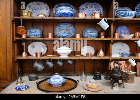 Une cuisine du xixe siècle commode gallois complet avec plaques modèle willow - John Gollop