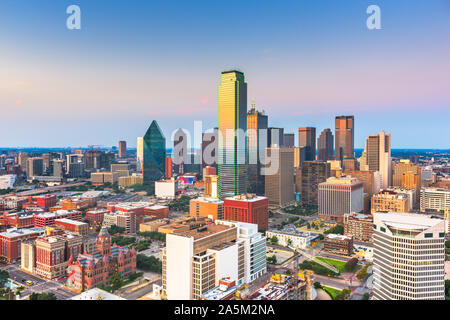 Dallas, Texas, USA Centre-ville de ville au crépuscule. Banque D'Images