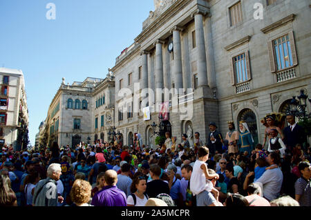 Les Géants défilent lors du Festival 2019 La Merce à Plaça de Sant Jaume de Barcelone, Espagne Banque D'Images