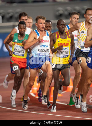 DOHA - QATAR 27 SEPT : Andrew Butchart de Grande-bretagne & NI concurrentes dans le 5000m chauffe le jour 1 de la 17e Championnats du monde d'athlétisme de l'IAAF 2019 Banque D'Images