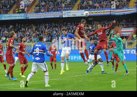 Albin Ekdal (Sampdoria), Edin Dzeko (Roma), Chris Smalling (Roma), Pau Lopez (Roma) lors de Sampdoria vs AS Roma, Genova, Italie, 20 octobre 2019, le soccer il Banque D'Images