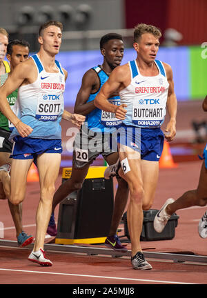 DOHA - QATAR 27 SEPT : Marc Scott et Andrew Butchart de Grande-bretagne & NI concurrentes dans le 5000m chauffe le jour 1 de la 17e Championnats du monde de l'Athlétisme Cham Banque D'Images