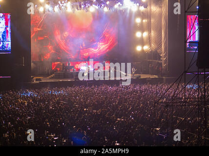 Octobre 21, 2019, Tijuana, Baja California, Mexique : Le groupe rock Guns N' Roses joue sur scène pendant un concert sur leur le pas dans cette vie d' à l'Estadio Caliente. (Crédit Image : © Alfred KC/Zuma sur le fil) Banque D'Images