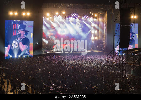 Octobre 21, 2019, Tijuana, Baja California, Mexique : Le groupe rock Guns N' Roses joue sur scène pendant un concert sur leur le pas dans cette vie d' à l'Estadio Caliente. (Crédit Image : © Alfred KC/Zuma sur le fil) Banque D'Images