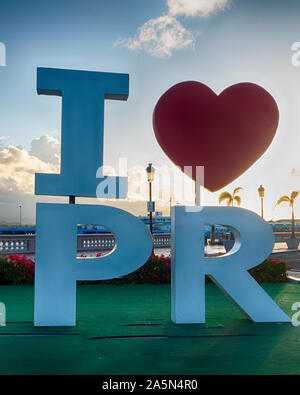 Vue rapprochée de l'amour Je signe à Porto Rico à San Juan, Puerto Rico Harbour Banque D'Images