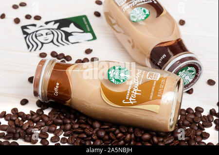 BANGKOK, THAÏLANDE - Mars 03, 2017 : Bouteille de boisson de café Starbucks Frappuccino 9,5 once. Banque D'Images