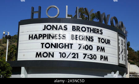 Hollywood, Californie, USA 20 octobre 2019 Une vue générale de l'atmosphère de Jonas Brothers Bonheur Tour commence le 20 octobre 2019 au Hollywood Bowl à Hollywood, Californie, USA. Photo de Barry King/Alamy Stock Photo Banque D'Images