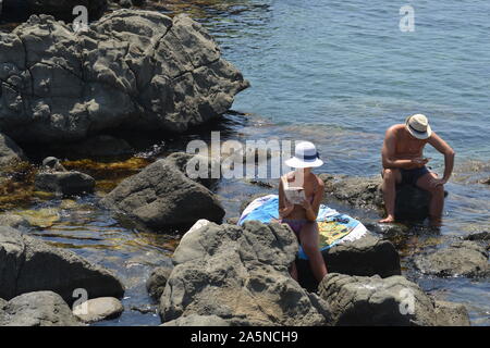 Terreza proposait toujours une plage, Aci ville sur la Mer en Sicile Banque D'Images