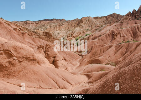 Canyon de conte de fées (aussi), des formations rocheuses Skazka sur le lac Issyk-Koul, Kirghizistan Banque D'Images