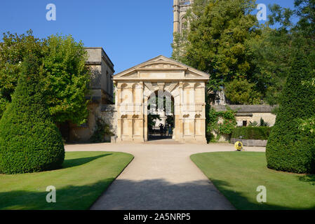 La conception néo-classique Danby Gateway (1632-33), conçu par Nicholas Stone, ou entrée de l'Université d'Oxford Oxford Angleterre Jardin Botanique Banque D'Images