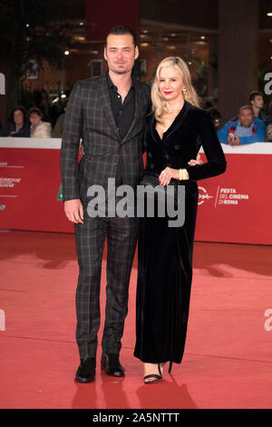 Rome, Italie. 20 Oct, 2019. Christopher Backus et Mira Sorvino lors de la première du film 'noyade' à la 14e Festival International du Film de Rome/Festa del cinema di Roma 2019 à l'Auditorium Parco della Musica. Rome, 20.10.2019 | Conditions de crédit dans le monde entier : dpa/Alamy Live News Banque D'Images