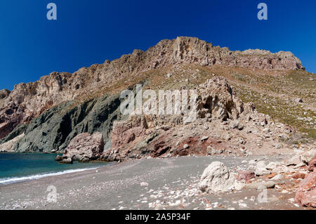 La baie de Tholos, Tilos, îles du Dodécanèse, Egée du Sud, la Grèce. Banque D'Images