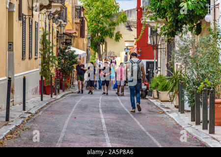 Maisons traditionnelles en Plaka en vertu de l'acropole d'Athènes, Grèce, Banque D'Images