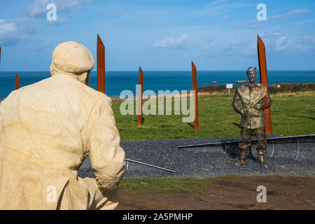 Statue de vétéran du jour Projet de loi Pendell dans D-Day 75 Memorial Garden à Arromanches, Normandie Banque D'Images