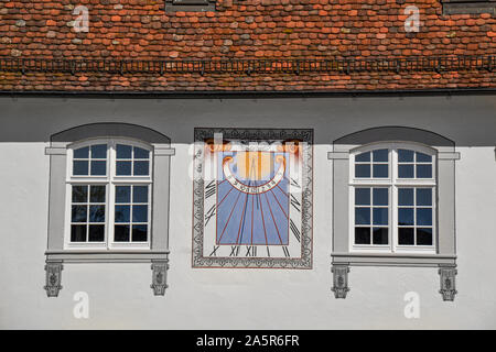 Schloss Filseck liegt hoch über den Orten Faurndau Uhingen und mit Blick in das Filstal und auf den Hohenstaufen Banque D'Images