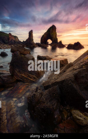 Crohy Head Sea Arch dans le Donegal - Irlande Banque D'Images