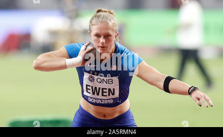 USA's Maggie Ewen pendant le lancer du dernier Banque D'Images