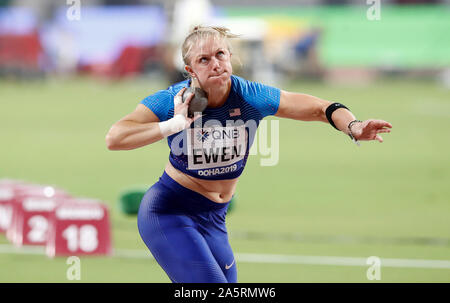 USA's Maggie Ewen pendant le lancer du dernier Banque D'Images