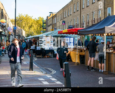 Marché du samedi, Broadway Market, London Fields, Hackney, Londres, Angleterre, Royaume-Uni Banque D'Images