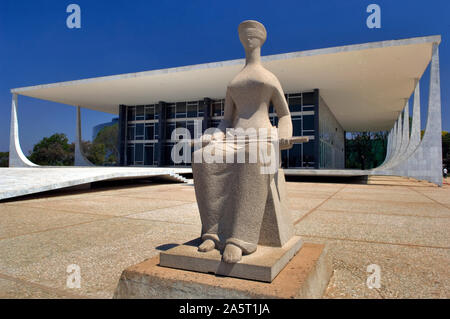 Supremo Tribunal Federal - Escultura de Alfredo Ceschiatti, Brasilia, DF, Brésil Banque D'Images