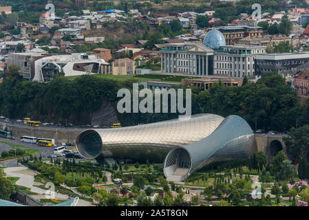 Parlament avec Studio Fuksas, modernité de l'acier et de l'exposition concert hall studio à Tbilissi, Géorgie Banque D'Images