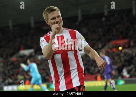 Sunderland, Royaume-Uni. 22 octobre 2019. Duncan de Sunderland Watmore célèbre après avoir marqué leur premier but lors du match Ligue 1 Sky Bet entre Sunderland et Tranmere Rovers au stade de la lumière, Sunderland, le mardi 22 octobre 2019. (Crédit : Mark Fletcher | MI News) photographie peut uniquement être utilisé pour les journaux et/ou magazines fins éditoriales, licence requise pour l'usage commercial Crédit : MI News & Sport /Alamy Live News Banque D'Images