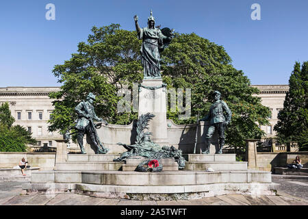 Monument aux Rois Liverpool Regiment à St. John's Gardens, Liverpool, Royaume-Uni Banque D'Images