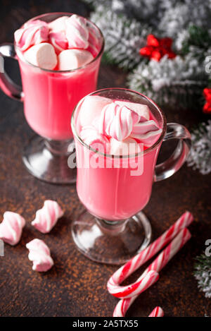 Ruby chocolat chaud ou cacao rose Banque D'Images