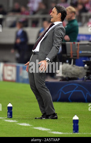 22 octobre 2019, la Grèce, l'Piräus : Soccer : Ligue des Champions, Olympiakos Piräus - Bayern Munich, phase Groupe, Groupe B, Journée 3 Georgios-Karaiskakis au stade. Coach Niko Kovac de Munich réagit. Photo : Sven Hoppe/dpa Banque D'Images