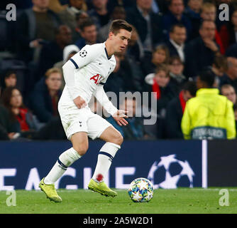 Londres, Royaume Uni Inited. 22 octobre, 2019. LONDON, Royaume-uni le 22 octobre. De Tottenham Hotspur Giovani Lo Celso au cours de l'UAFA Ligue de Champion Groupe B entre Tottenham Hotspur et l'étoile rouge de Belgrade à Tottenham Hotspur Stadium, Londres, Royaume-Uni le 22 octobre 2019 : Crédit photo Action Sport/Alamy Live News Banque D'Images