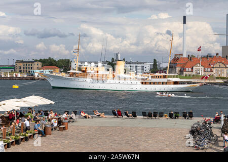 Sa Majesté danois Dannebrog Yacht, Yacht Royal du Danemark, dans le port de Copenhague, Danemark Banque D'Images