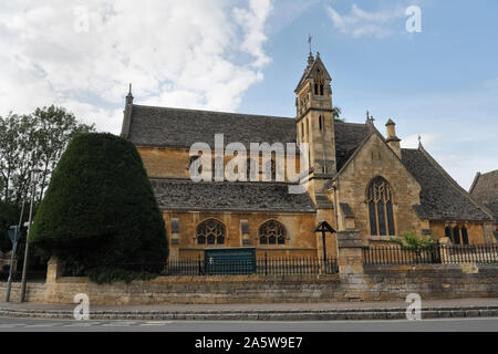 Église catholique St Catherines, Chipping Campden High Street, ville dans les Cotswolds anglais lieu de culte Banque D'Images